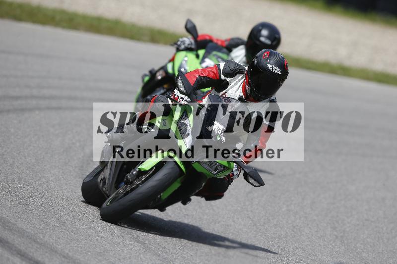 /Archiv-2024/29 12.06.2024 MOTO.CH Track Day ADR/Gruppe blau/Team